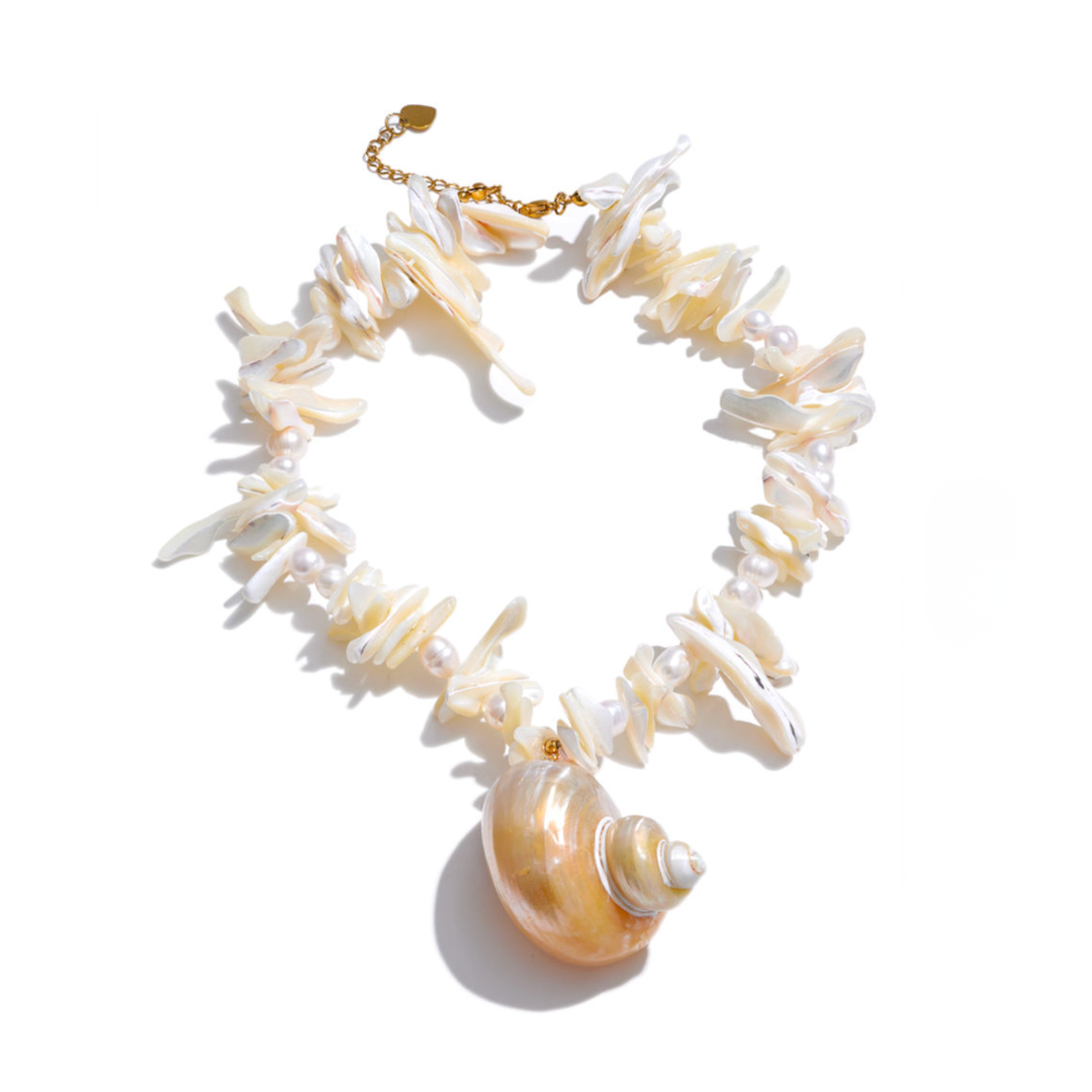 Shell Pearl Necklace