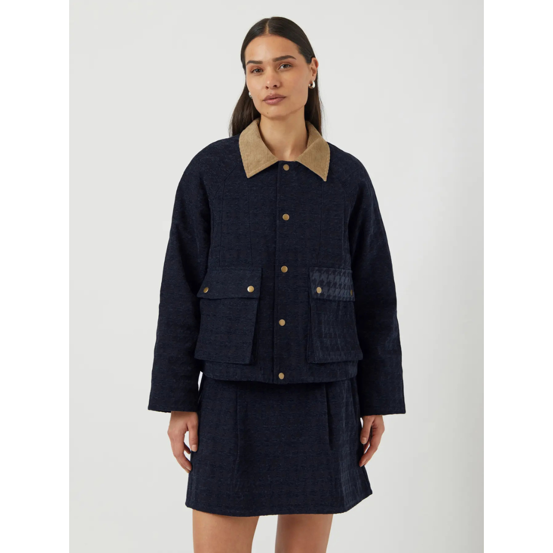 Vicky Barn Jacket