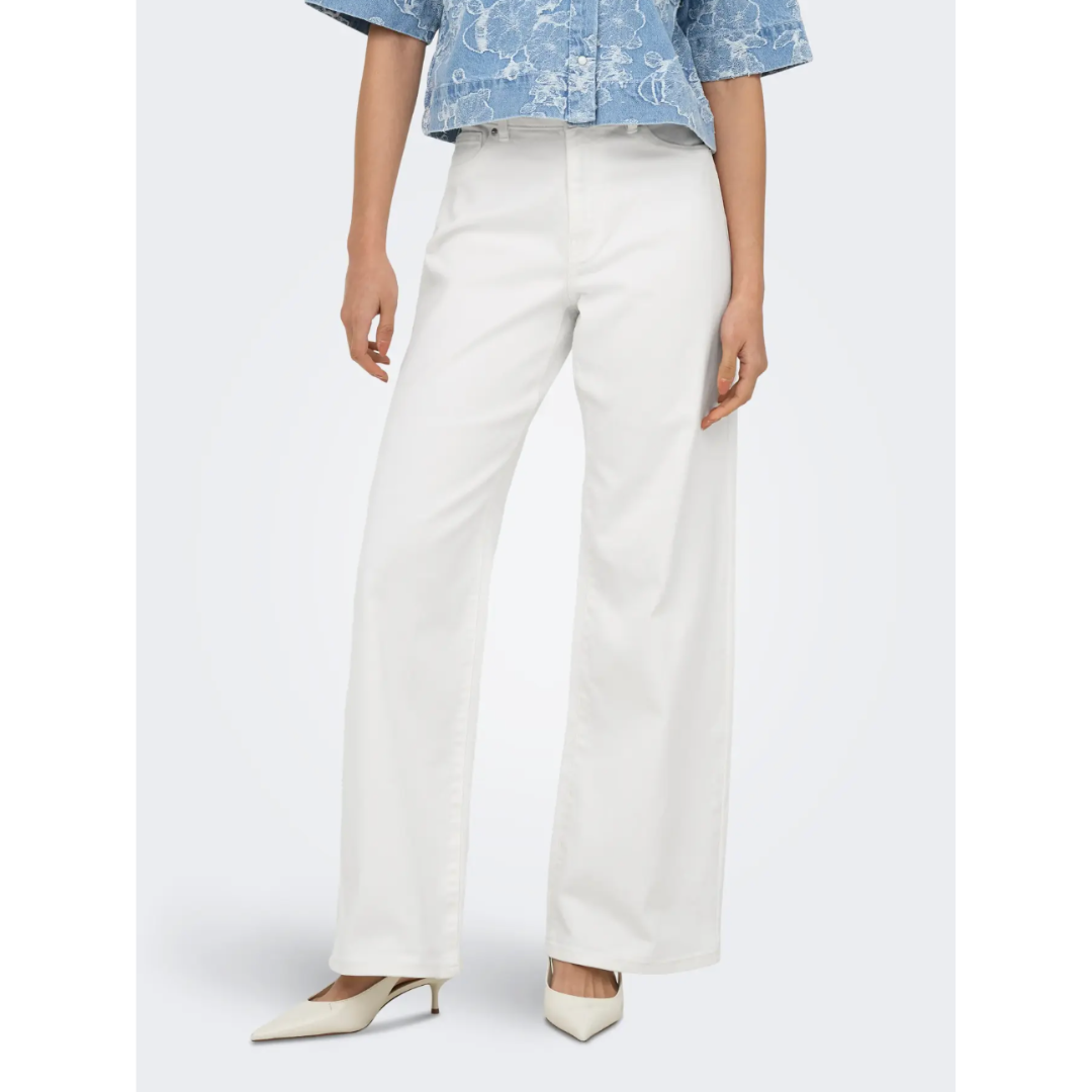 Sassy Scalloped White Jeans