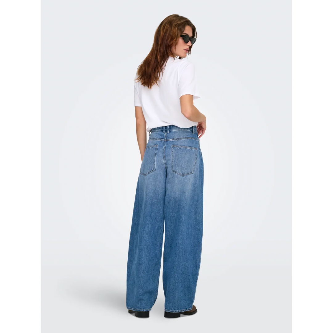 Taylor Wide Barrel Jeans
